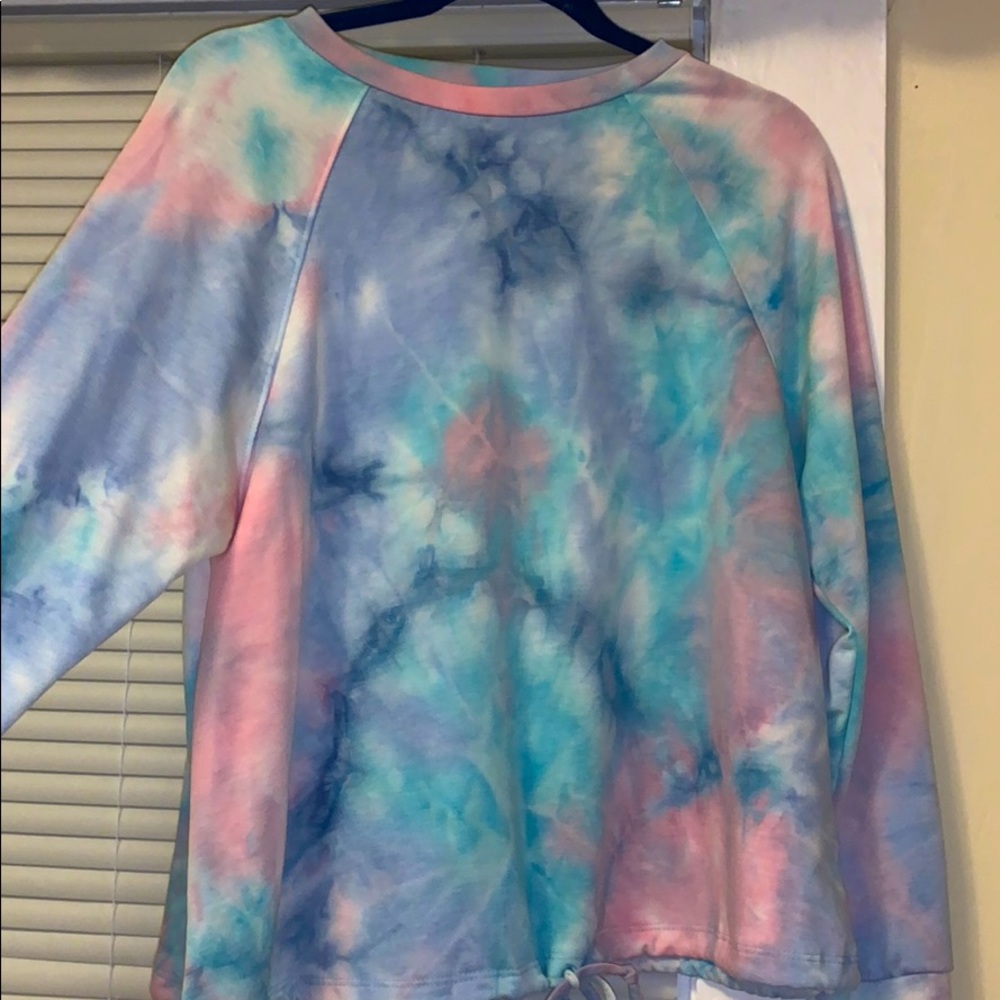 Tie-Dye Long Sleeve